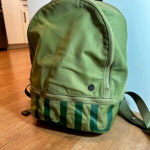 Lululemon Backpack *Mini 10L  GREEN (+ Lulu leggins for free)